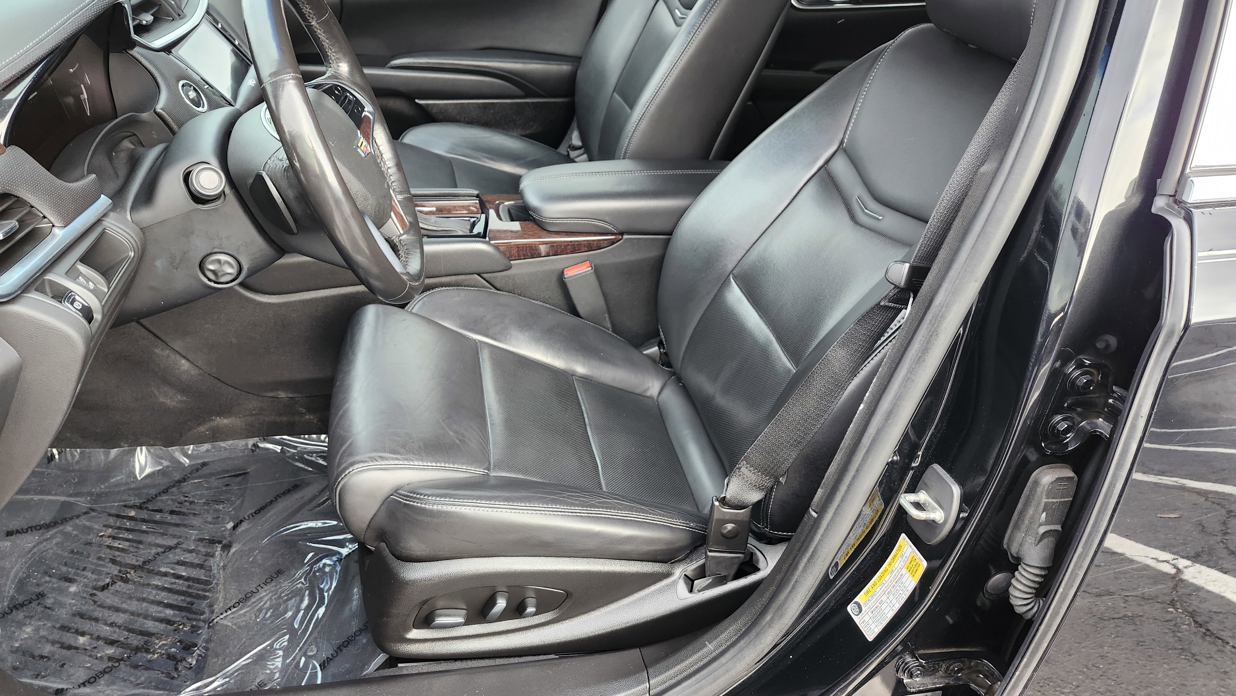 Used 2017 Cadillac XTS Luxury image 23