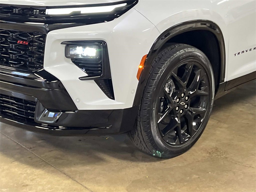 New 2026 Chevrolet Traverse RS w/ LPO, Floor Liner Package image 8