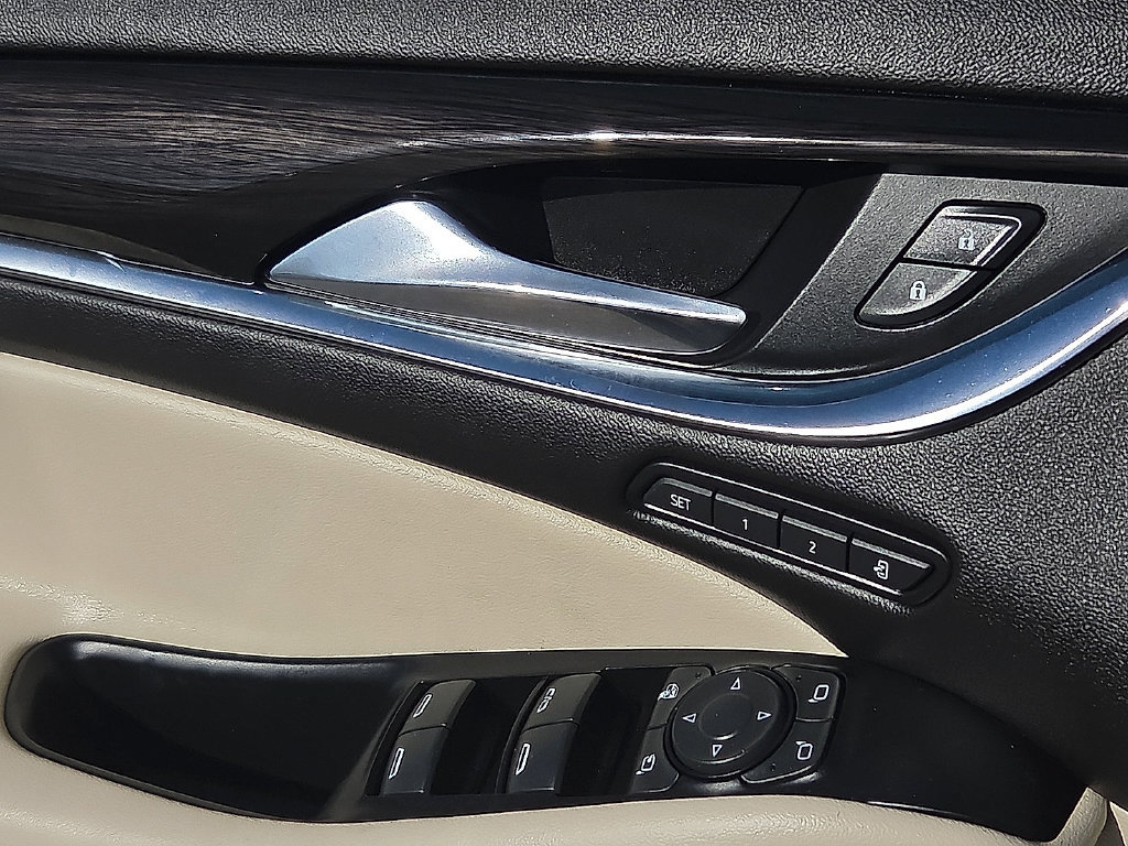 Used 2023 Buick Enclave Premium FWD image 17