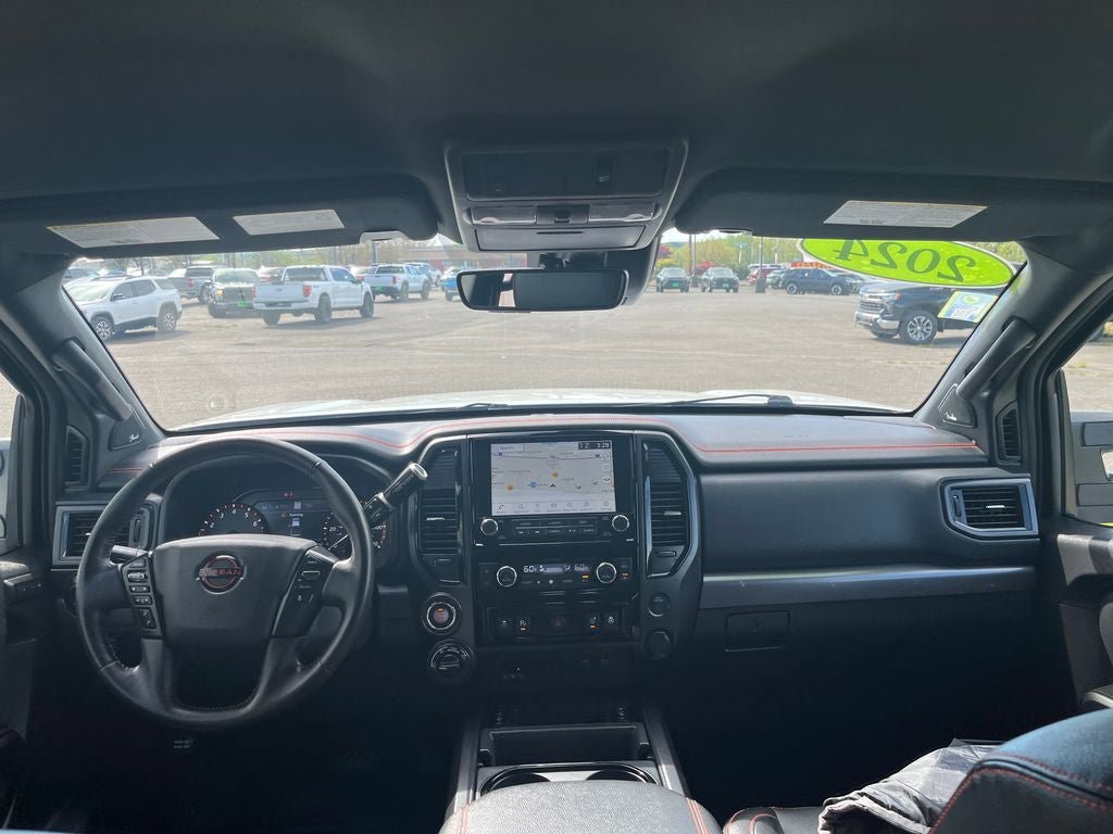 Used 2024 Nissan Titan PRO-4X w/ Pro-4x Convenience Package AWD/4WD image 15