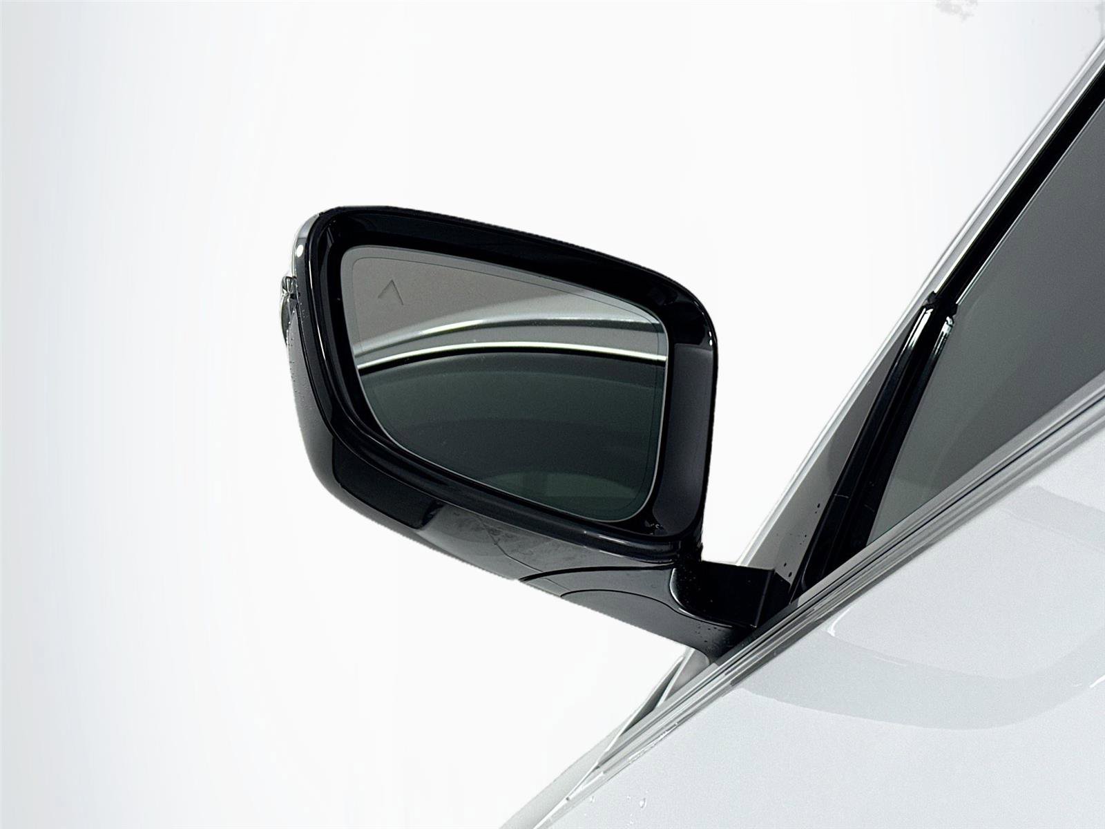 Used 2020 BMW 330i Sedan image 5