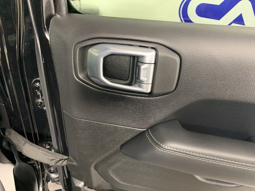 Used 2022 Jeep Wrangler Unlimited Sahara w/ Cold Weather Group image 37