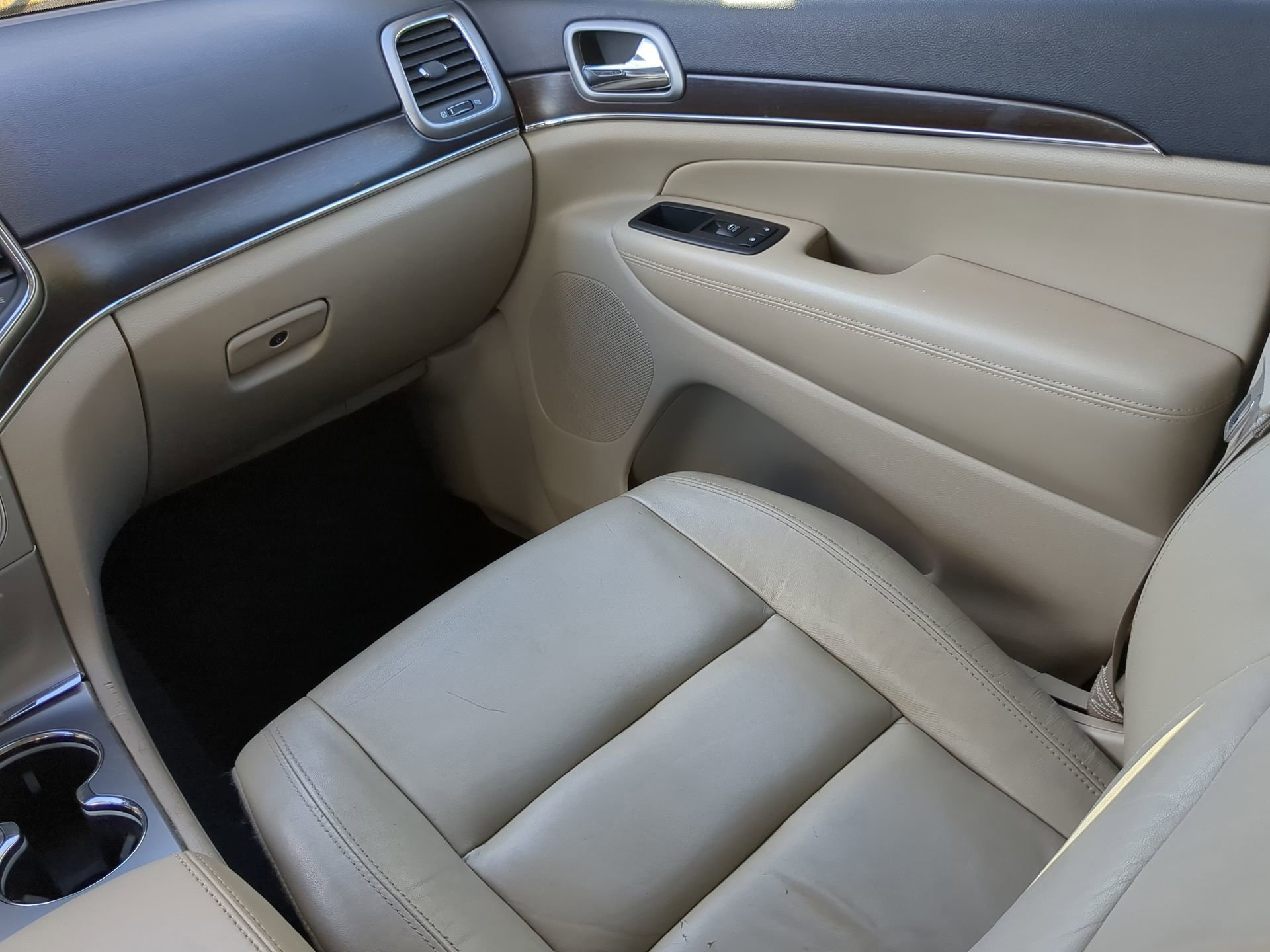 Used 2018 Jeep Grand Cherokee Limited image 45