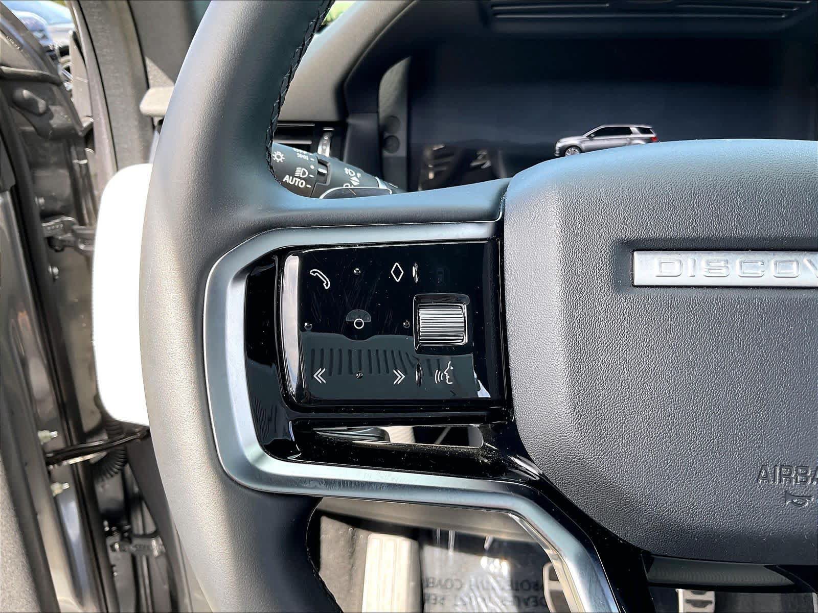 Used 2025 Land Rover Discovery Sport Dynamic SE AWD/4WD image 20