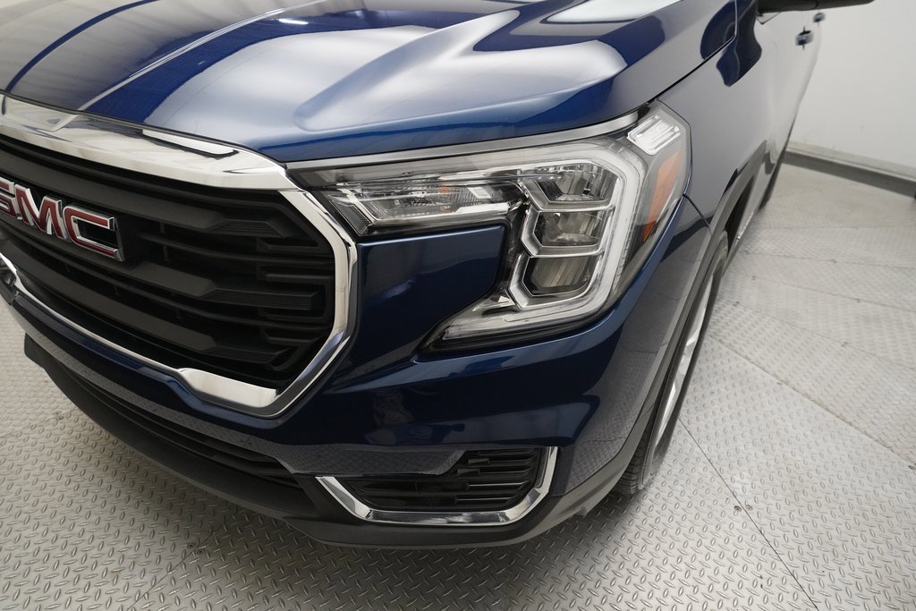 Used 2023 GMC Terrain SLE w/ Driver Convenience Package image 23