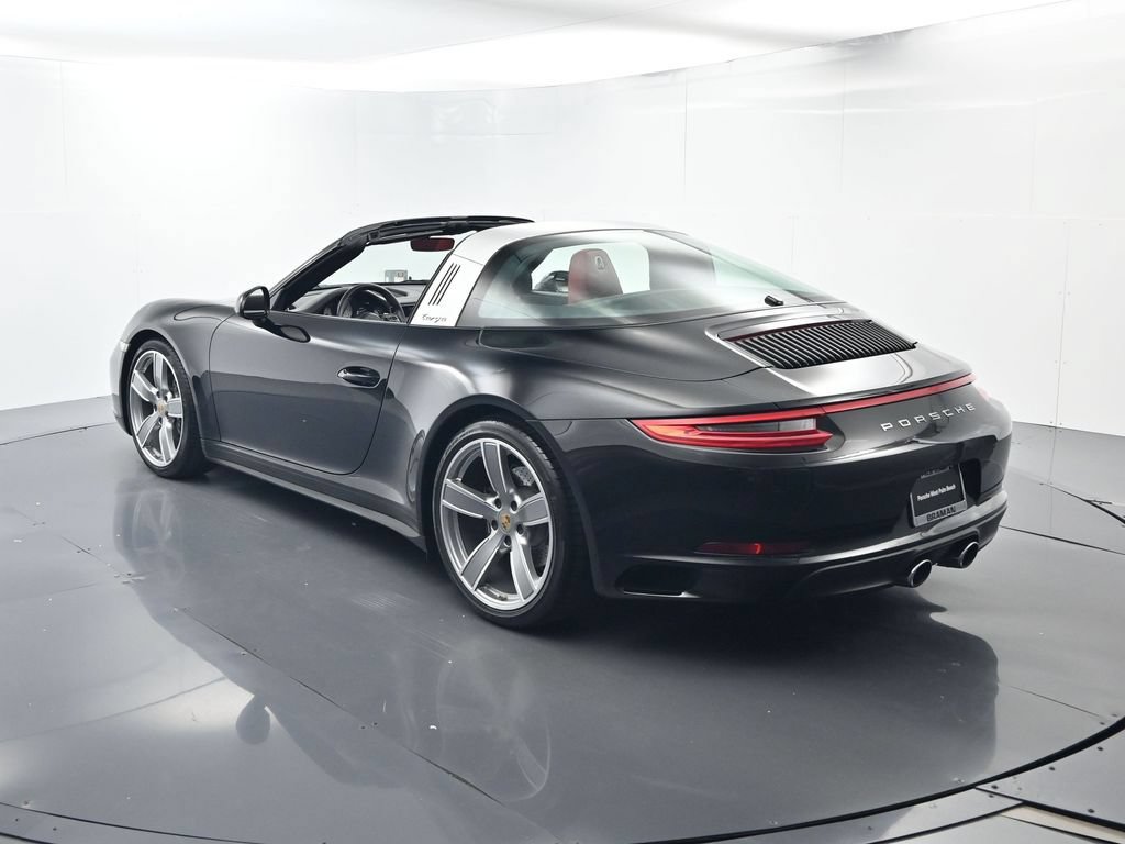 Certified 2019 Porsche 911 Targa 4 AWD/4WD image 3