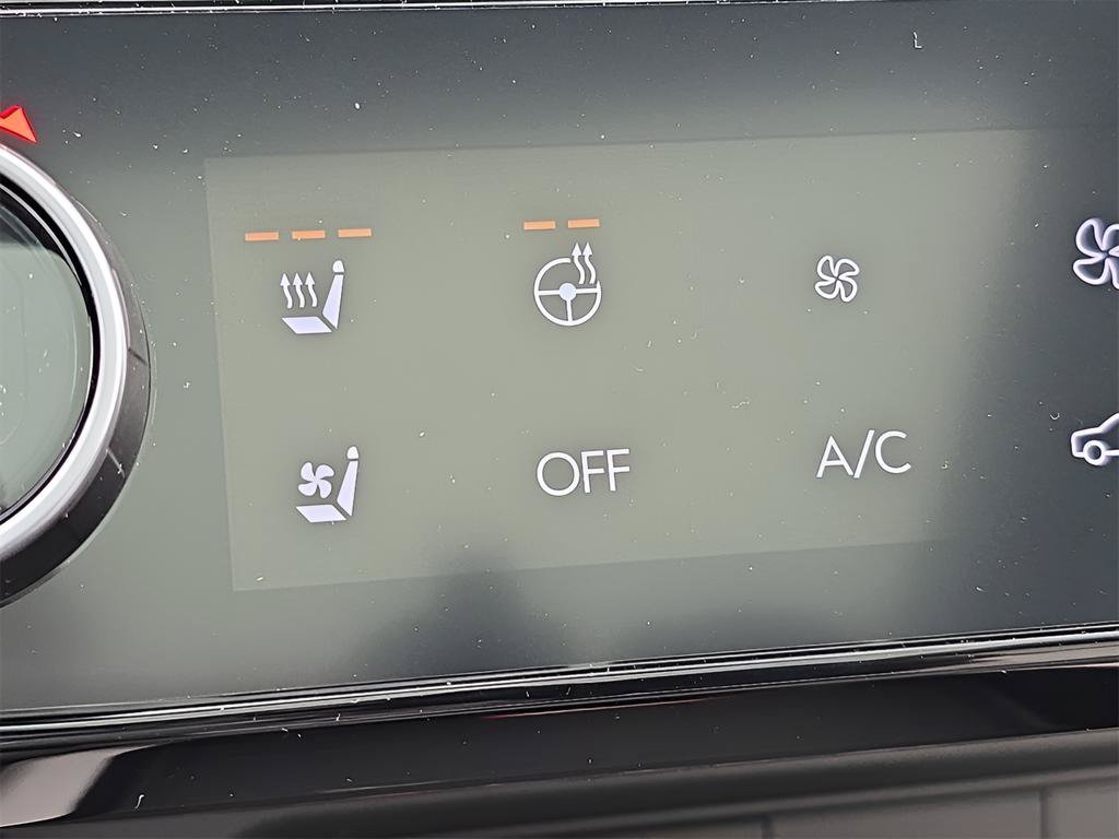 Used 2025 Hyundai Tucson Limited FWD image 26