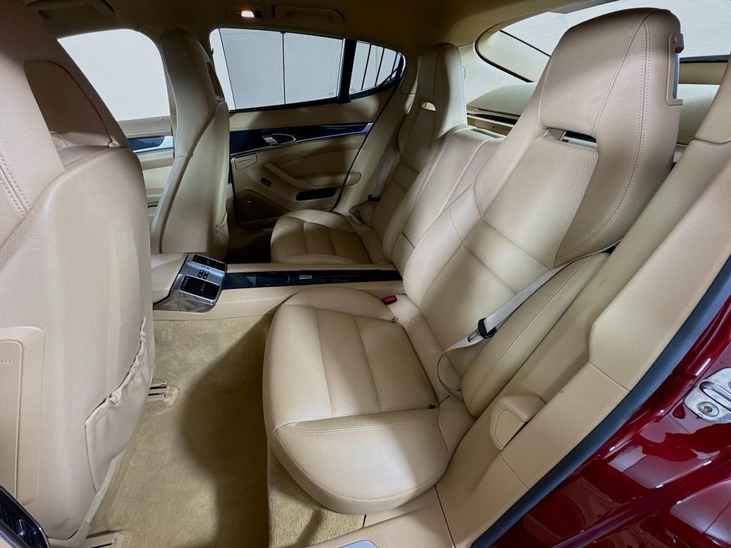 Used 2013 Porsche Panamera 4 image 26