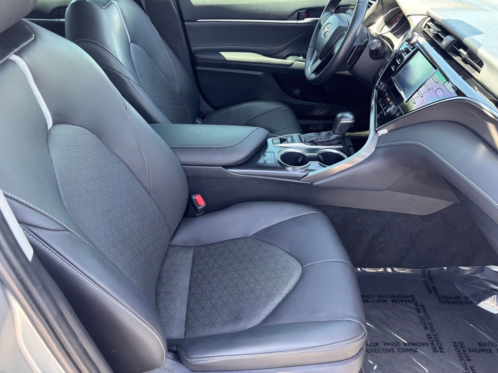 Used 2018 Toyota Camry XSE FWD image 14