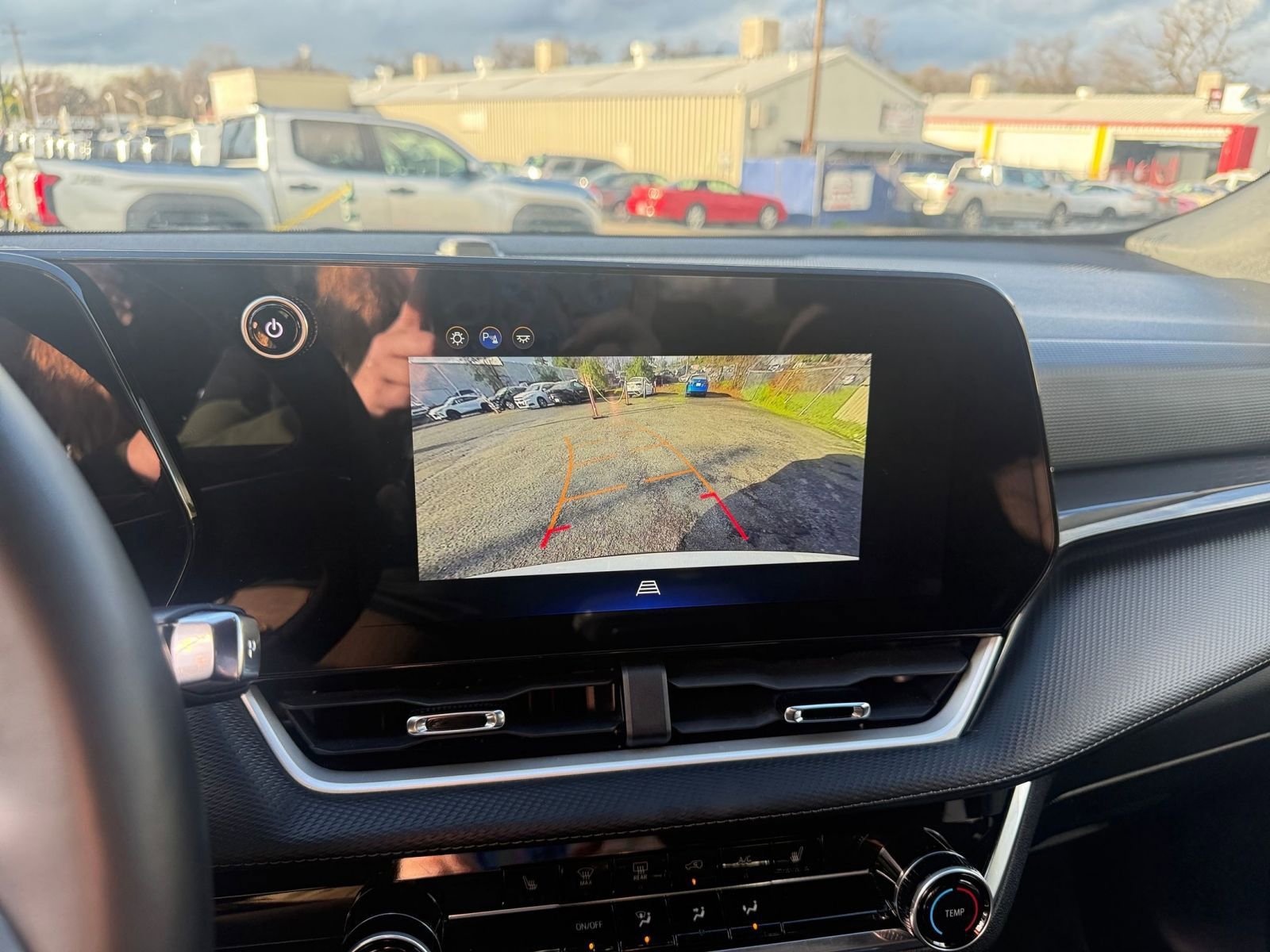 Used 2025 Chevrolet Equinox LT image 17