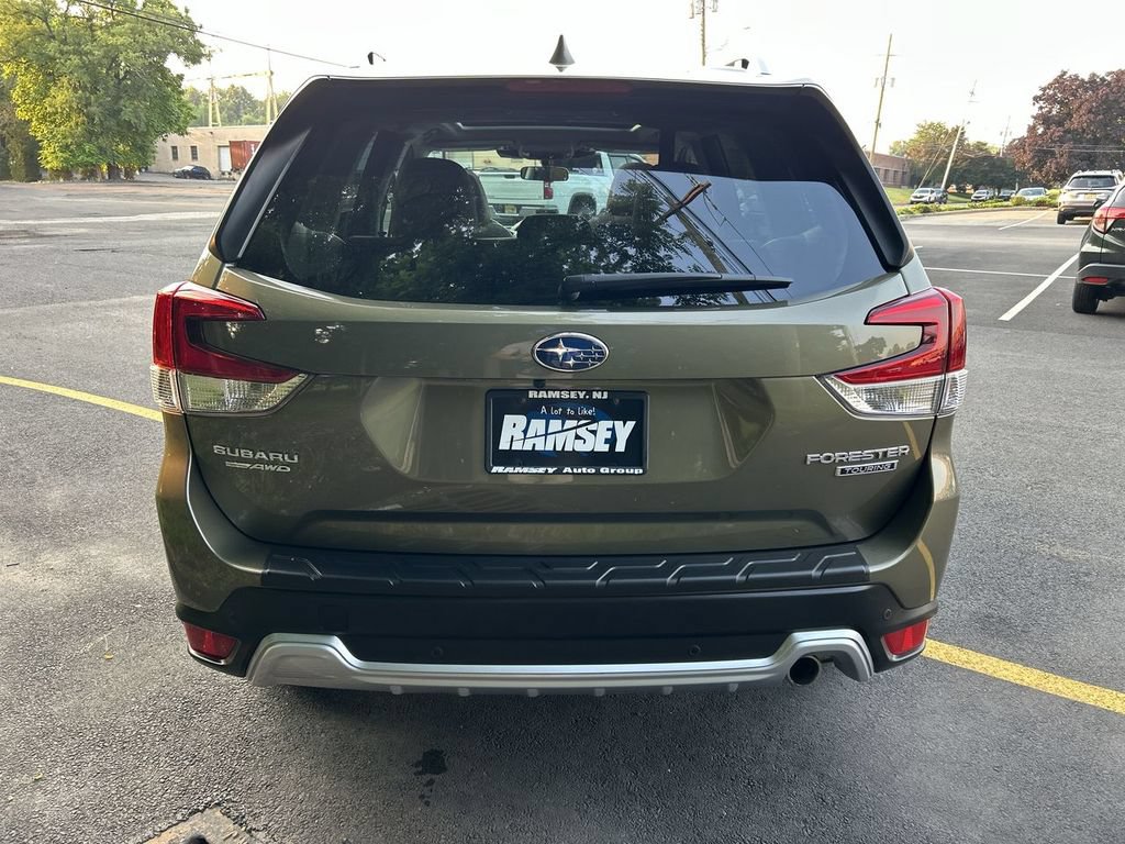 Certified 2023 Subaru Forester Touring AWD/4WD image 7