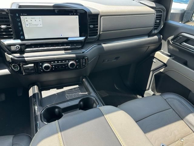 Used 2024 Chevrolet Silverado 2500 ZR2 w/ Technology Package AWD/4WD image 11