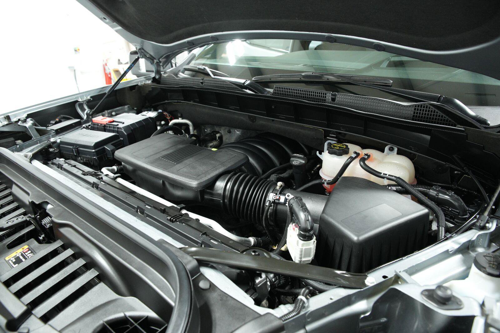 Used 2025 GMC Sierra 1500 AT4 w/ AT4 Premium Package AWD/4WD image 17