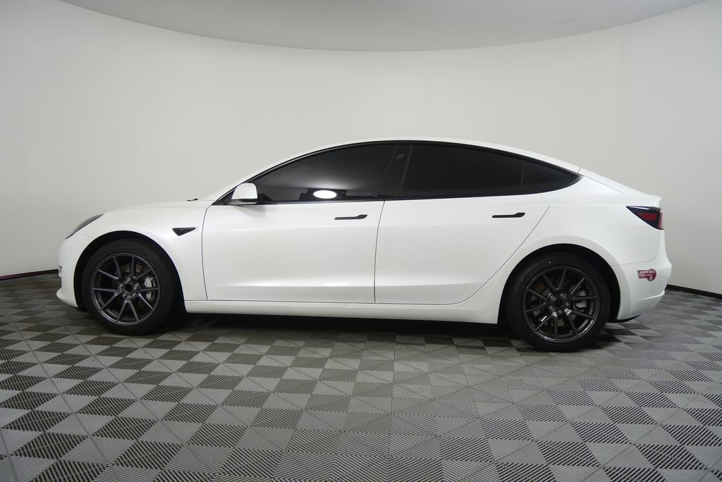 Used 2023 Tesla Model 3 Standard Range image 6