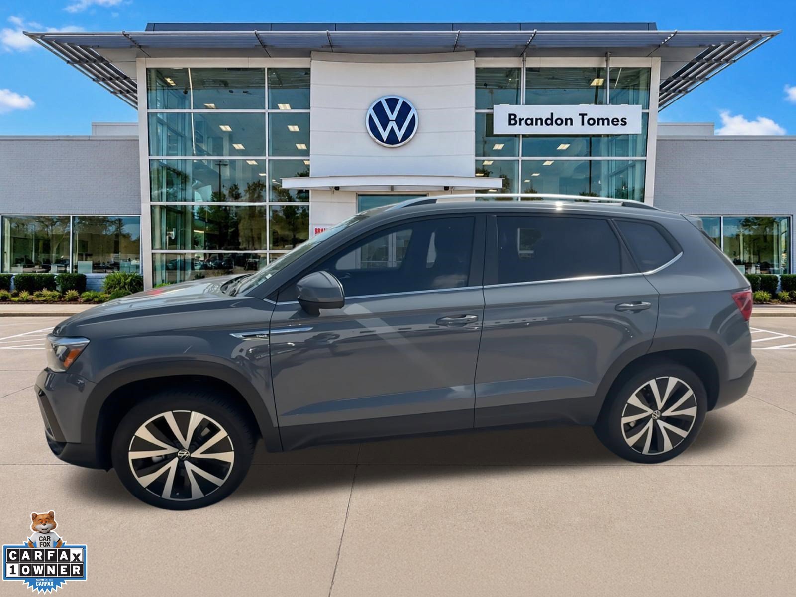 Used 2023 Volkswagen Taos SE FWD image 6