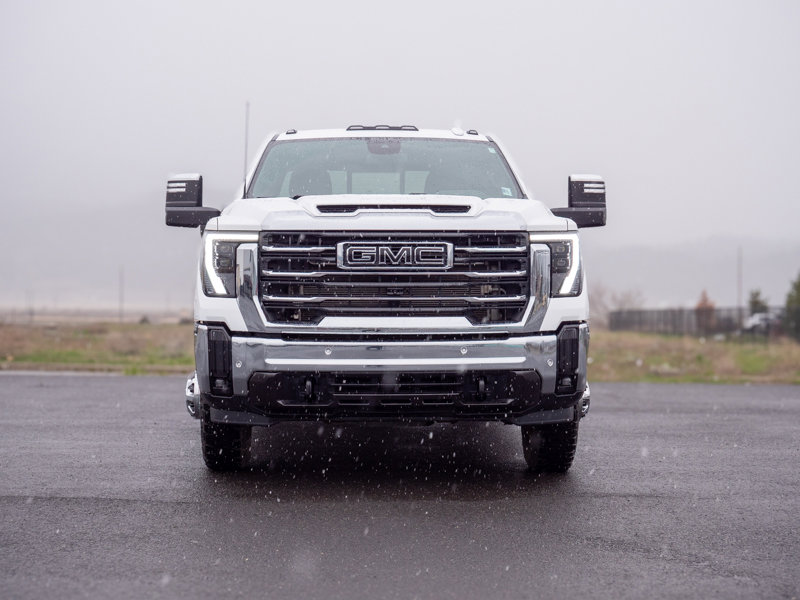 Used 2025 GMC Sierra 3500 SLT w/ SLT Premium Package AWD/4WD image 2