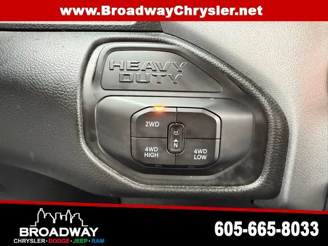 Used 2025 RAM 3500 Big Horn AWD/4WD image 18