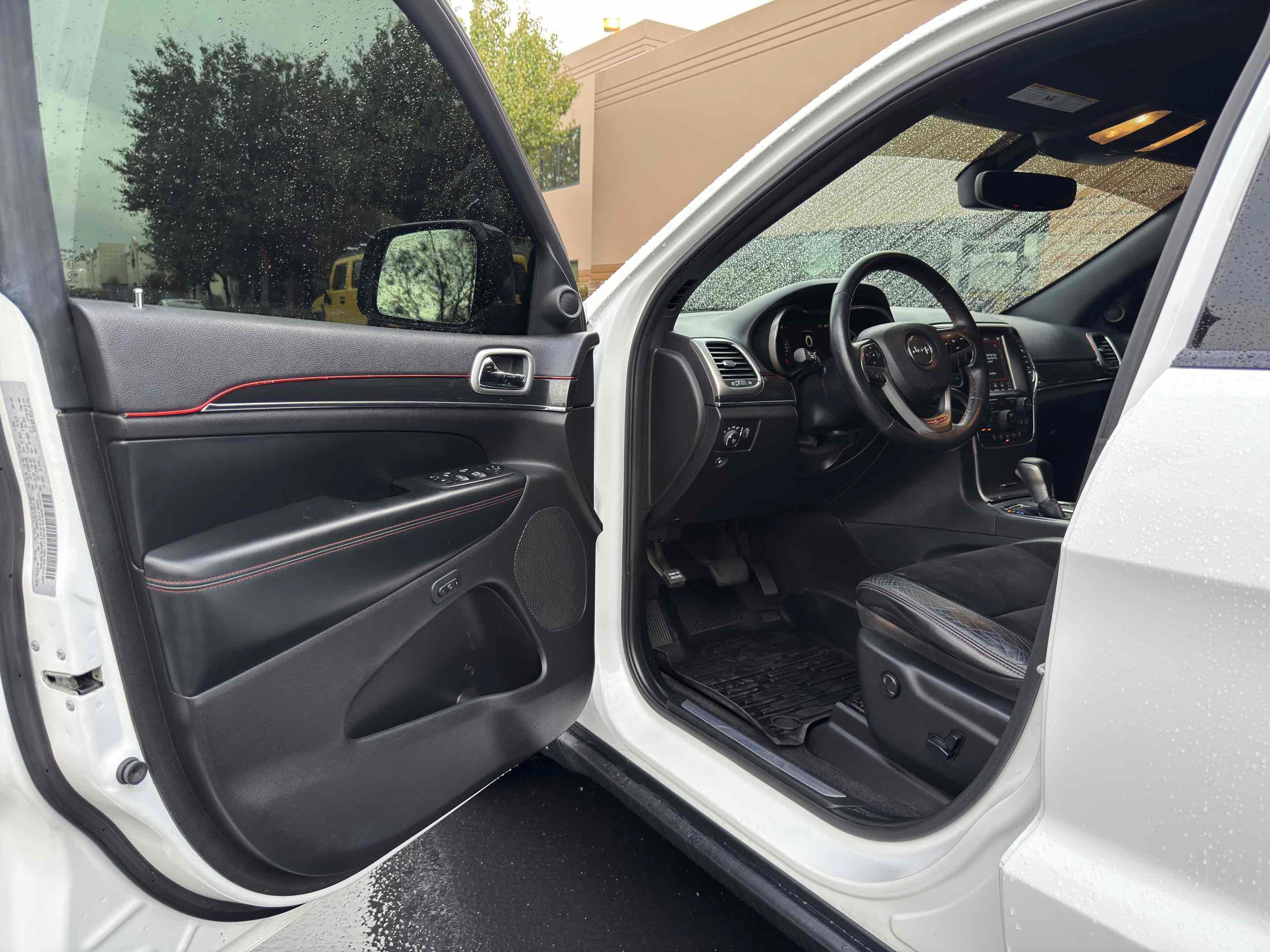 Used 2018 Jeep Grand Cherokee Trailhawk AWD/4WD image 34