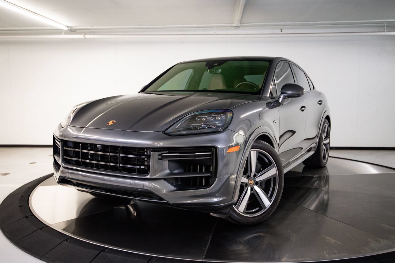 Certified 2024 Porsche Cayenne Turbo AWD/4WD image 1