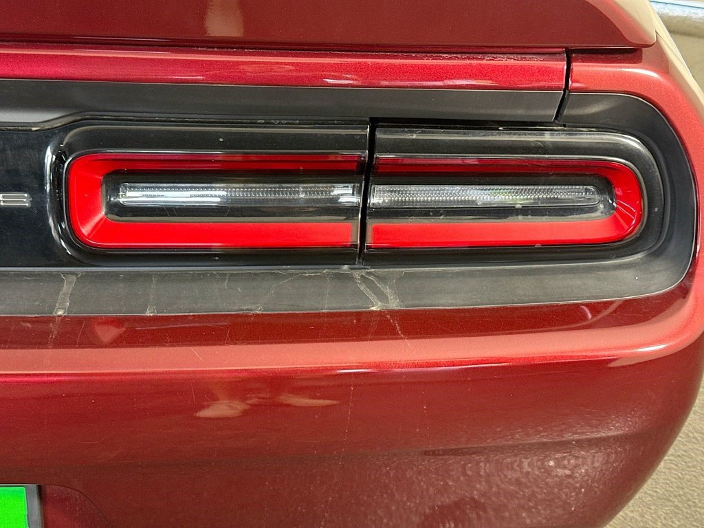 Used 2022 Dodge Challenger SXT RWD image 31