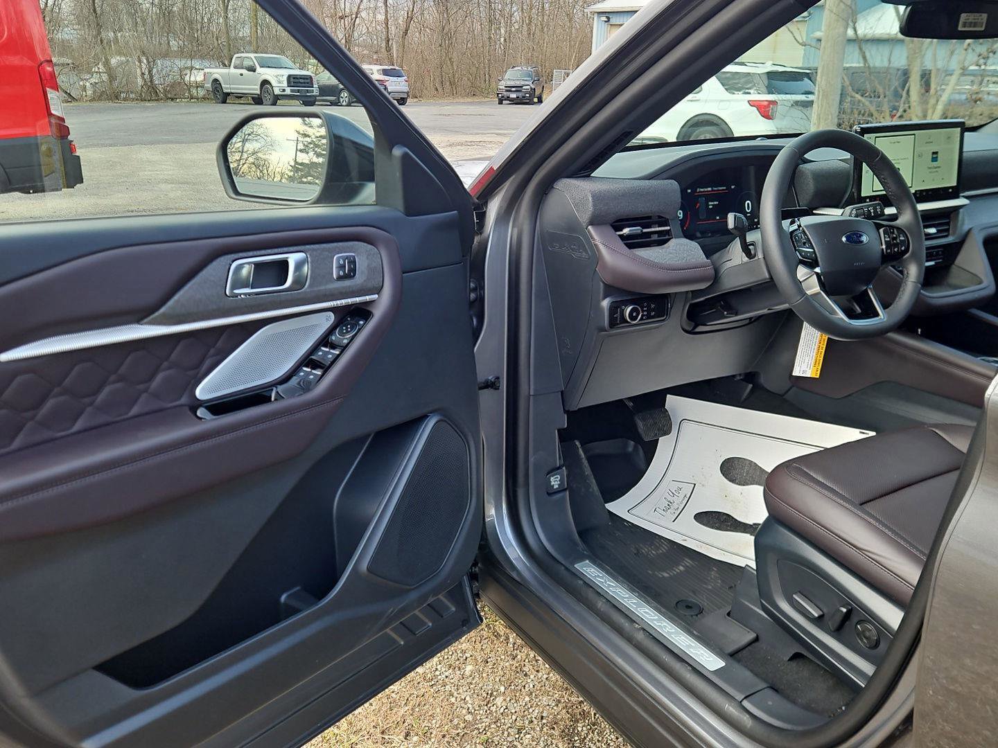 New 2026 Ford Explorer Platinum w/ LUX Leather Package image 11