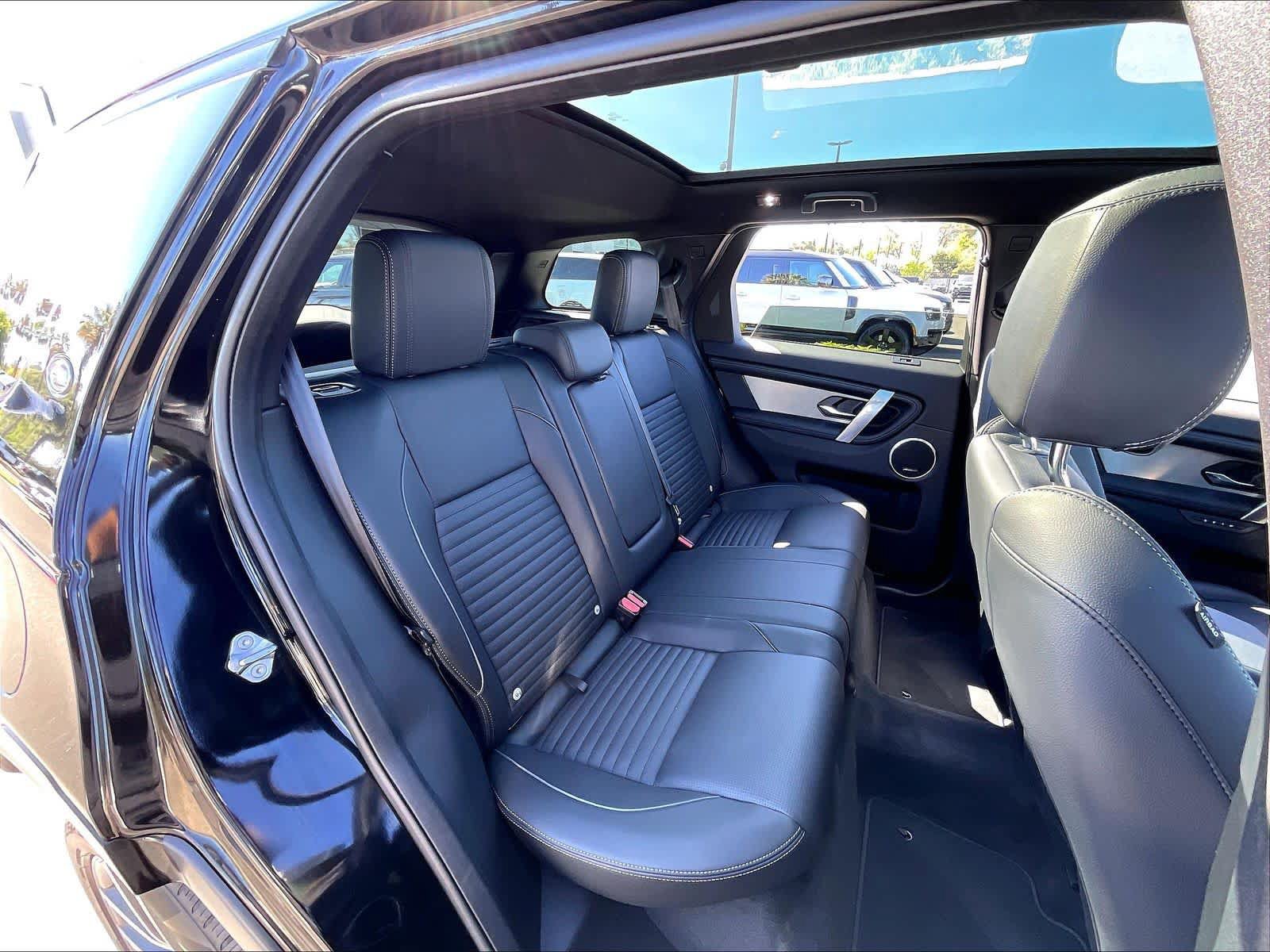 Used 2025 Land Rover Discovery Sport Dynamic SE AWD/4WD image 29