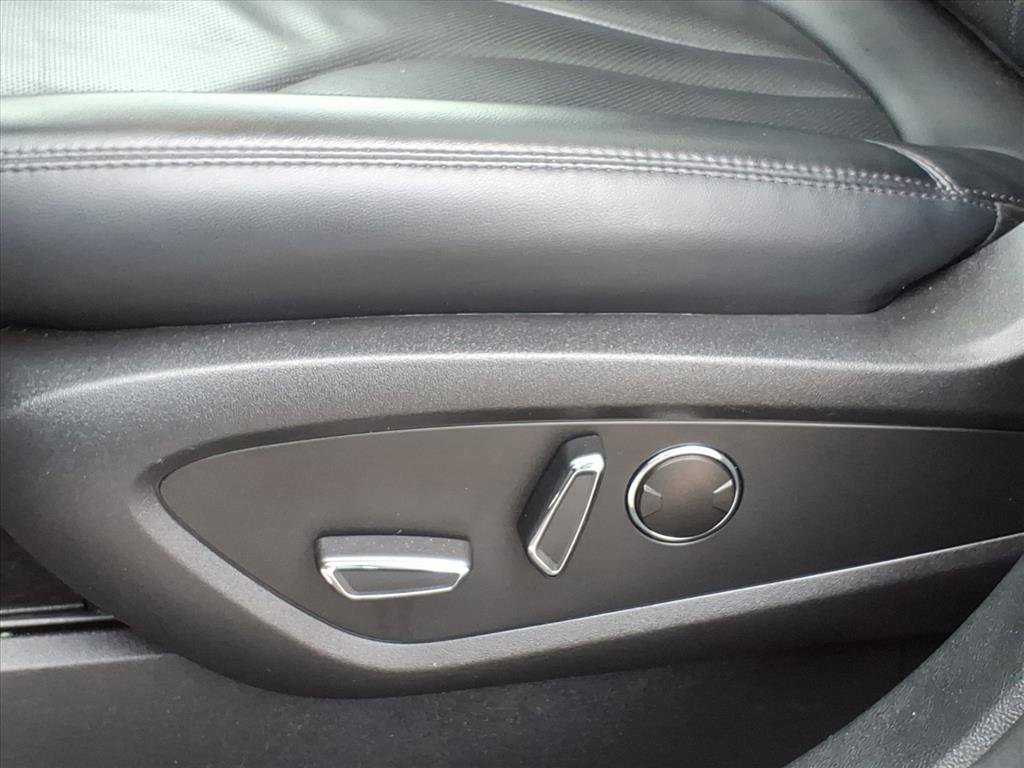 Used 2023 Lincoln Nautilus Reserve w/ Monochromatic Package image 12