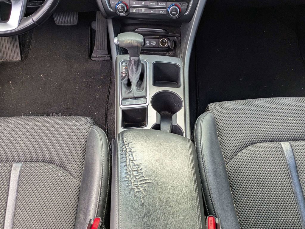 Used 2019 Kia Optima S w/ S Panoramic Sunroof Package image 17