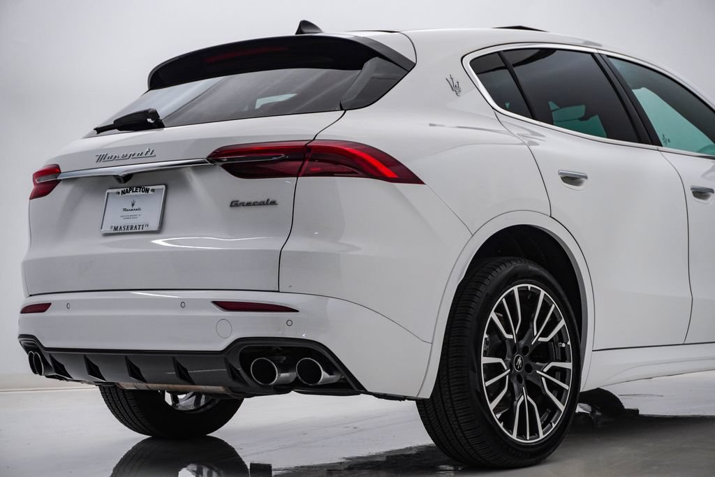 Certified 2025 Maserati Grecale GT AWD/4WD image 12