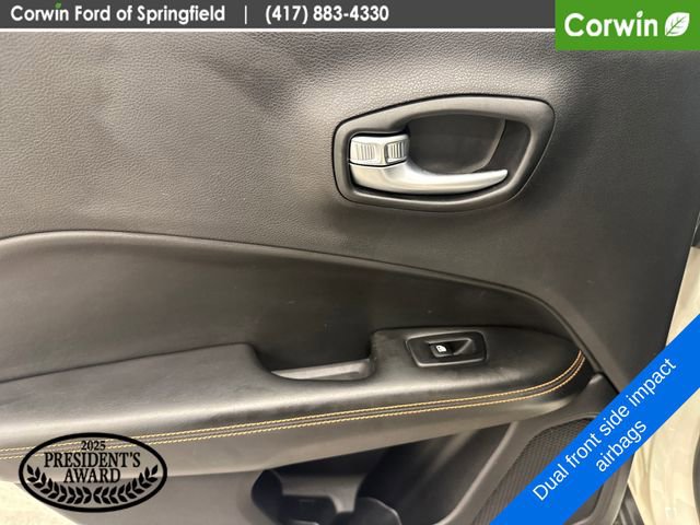 Used 2018 Jeep Compass Limited w/ Navigation Group AWD/4WD image 17