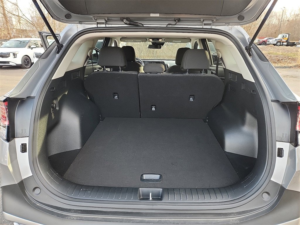 Certified 2025 Kia Sportage LX image 28