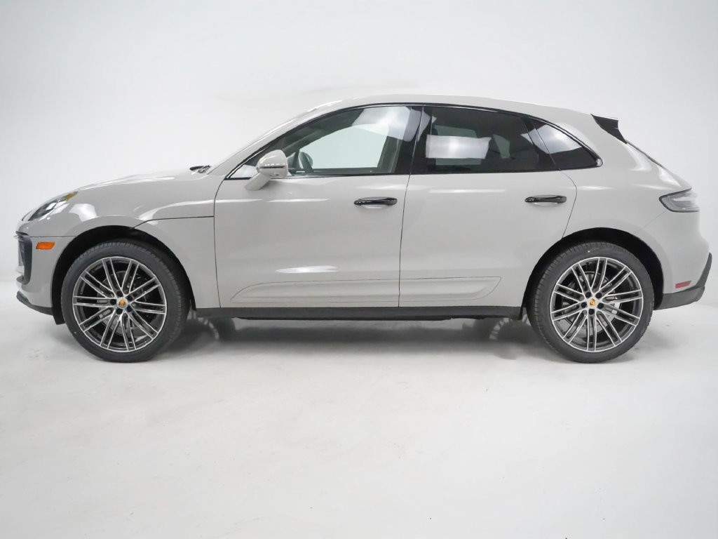 Certified 2026 Porsche Macan S AWD/4WD image 2