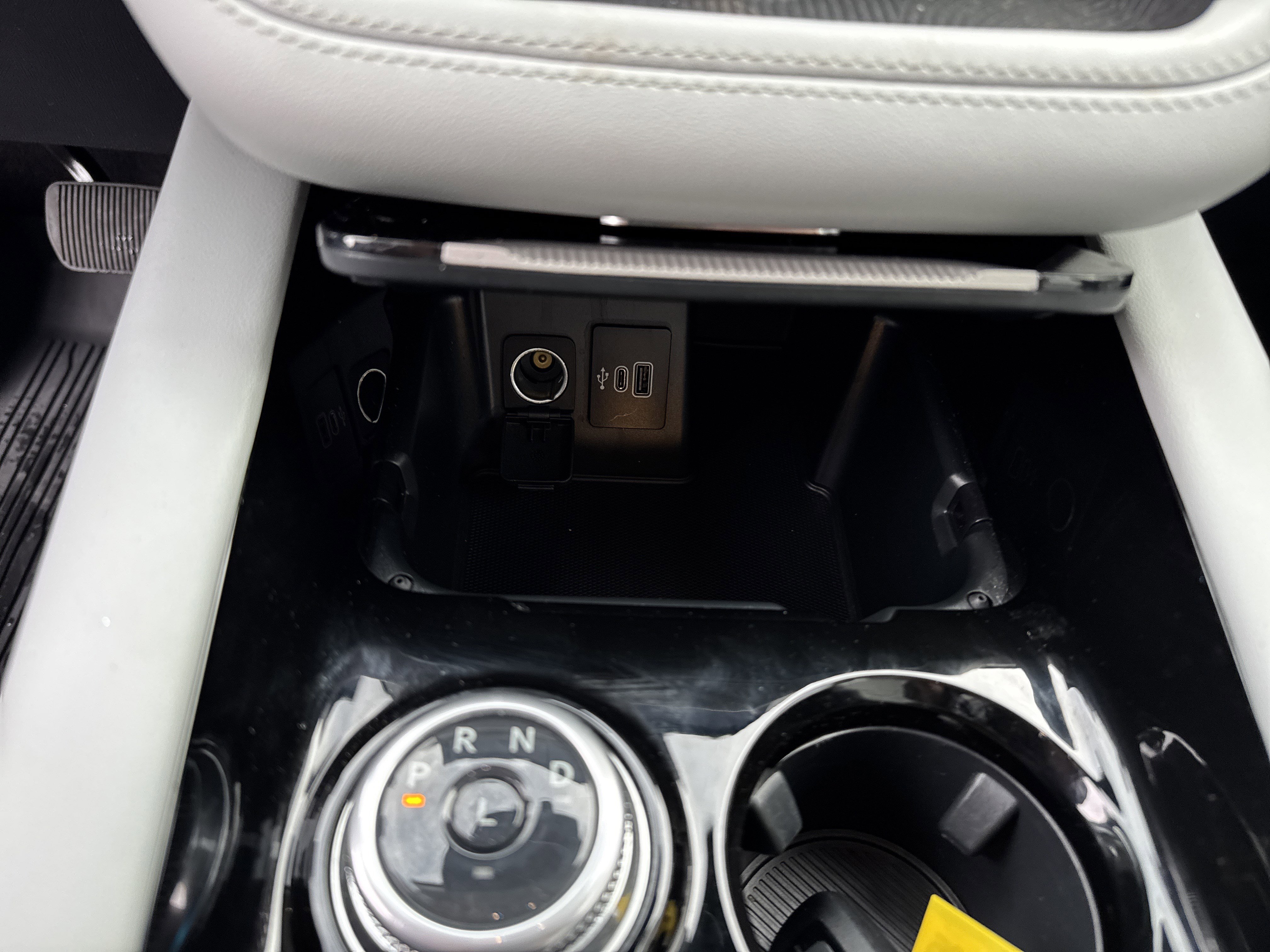 Used 2025 Ford Explorer Platinum w/ Ultimate Package image 38