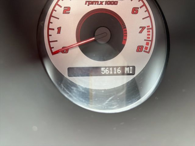 Used 2006 Pontiac Solstice Convertible w/ Premium Package RWD image 9