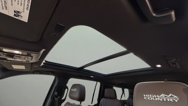 Certified 2023 Chevrolet Suburban High Country image 19