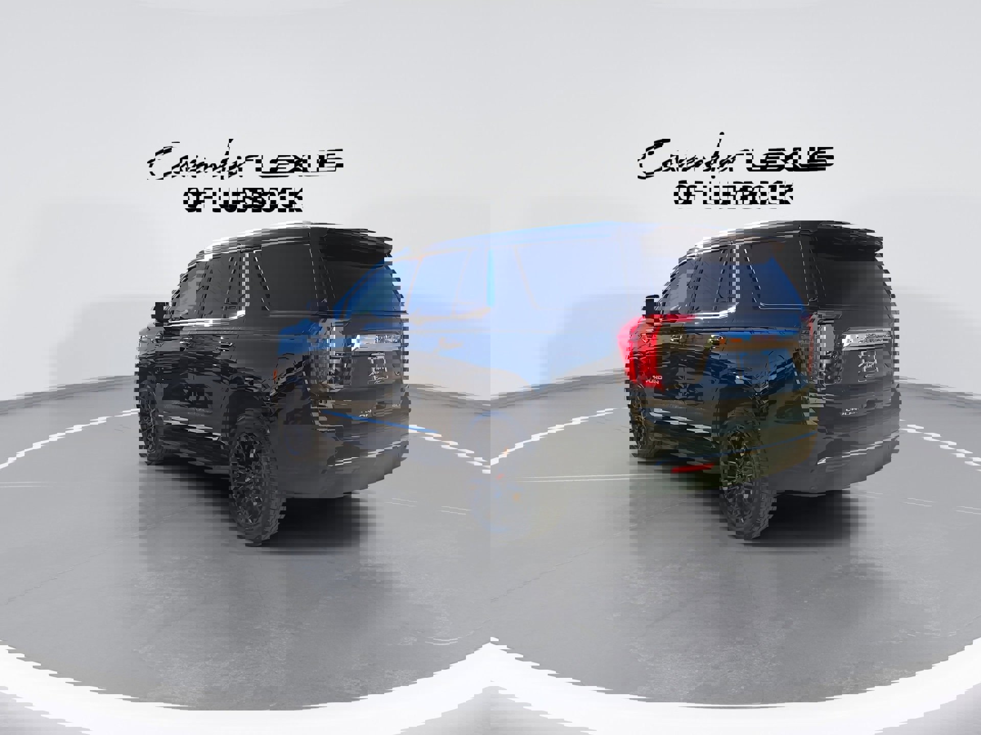 Used 2023 GMC Yukon SLT image 6