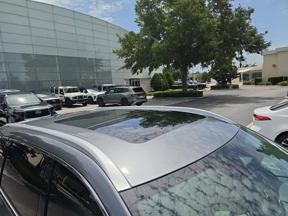 Certified 2023 INFINITI QX60 Luxe w/ Cargo Package AWD/4WD image 8