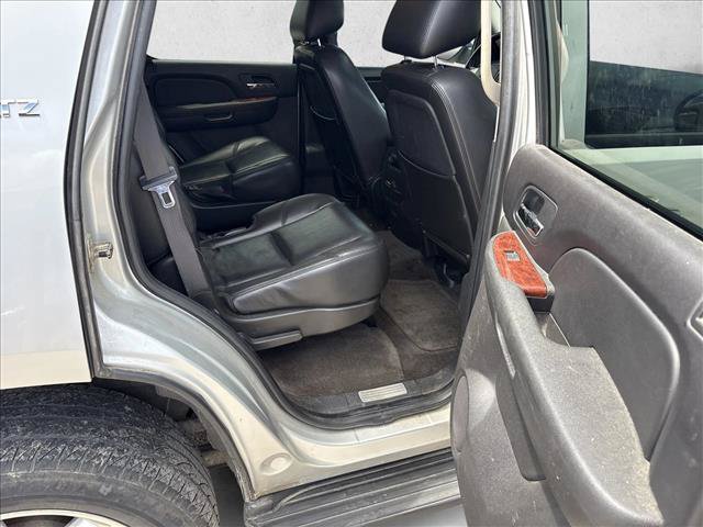 Used 2011 Chevrolet Tahoe LTZ RWD image 22