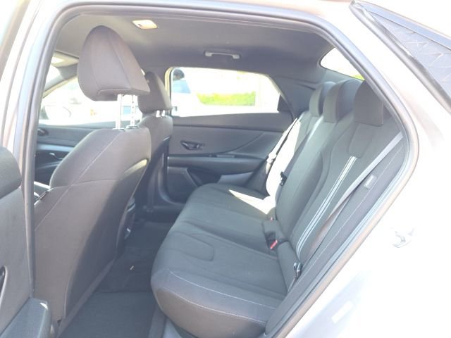 Used 2025 Hyundai Elantra Sport image 24