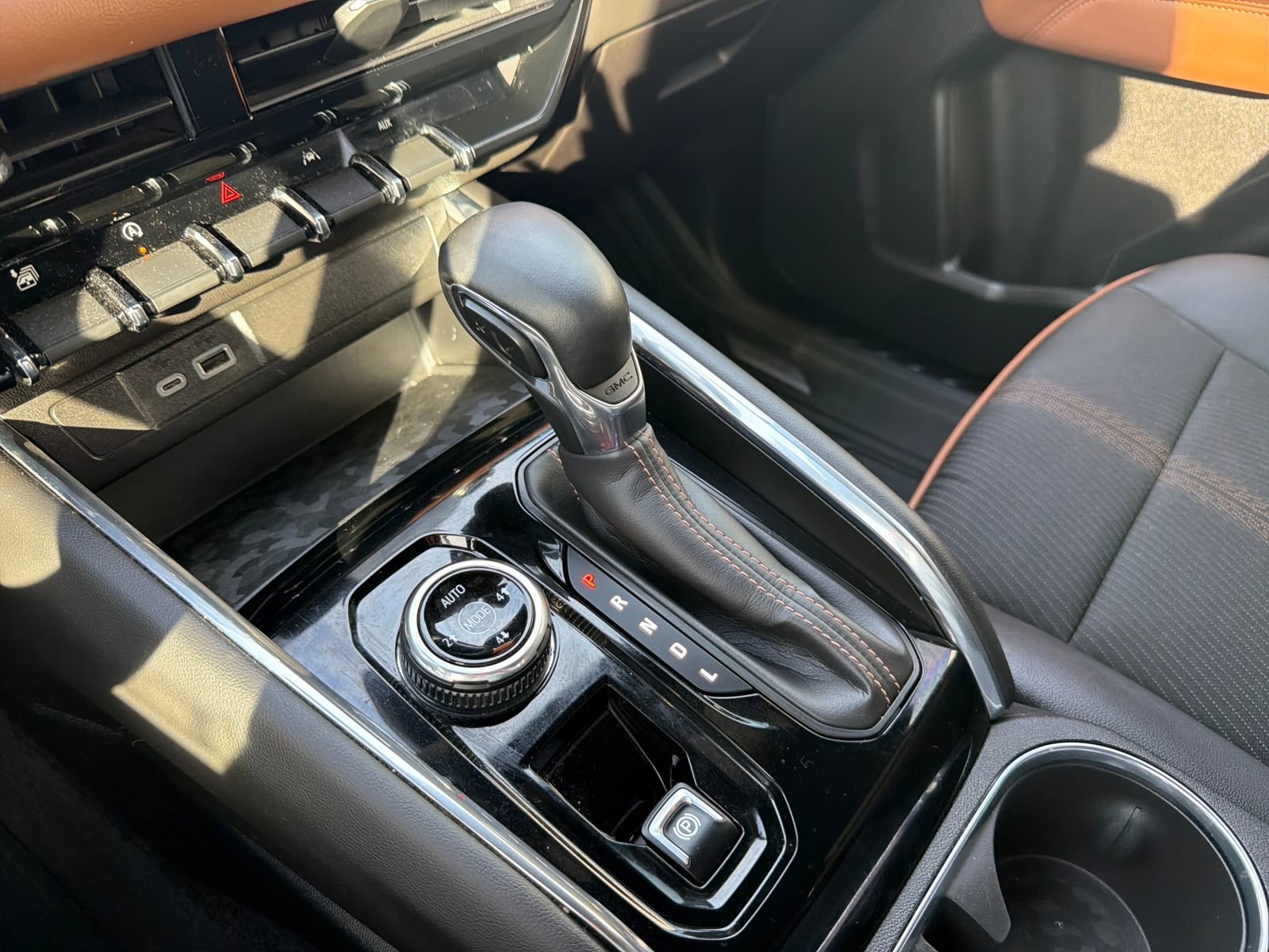 Used 2023 GMC Canyon AT4 image 19