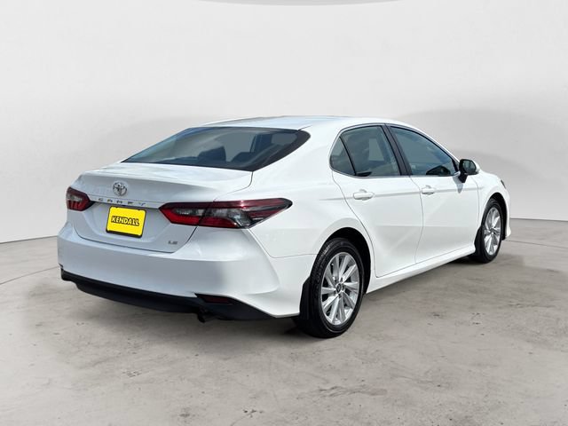 Used 2022 Toyota Camry LE FWD image 5