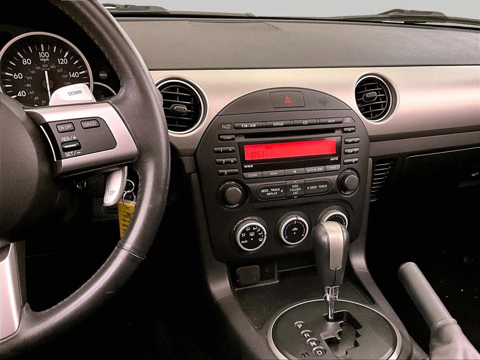 Used 2010 MAZDA MX-5 Miata Touring RWD image 6