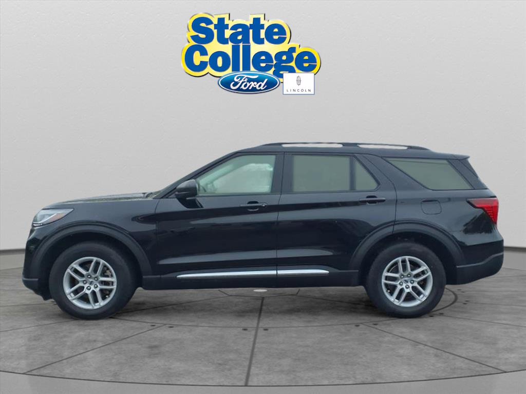 Used 2025 Ford Explorer Active image 1