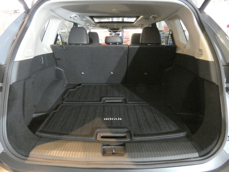 Used 2023 Nissan Rogue SL w/ SL Premium Package AWD/4WD image 6