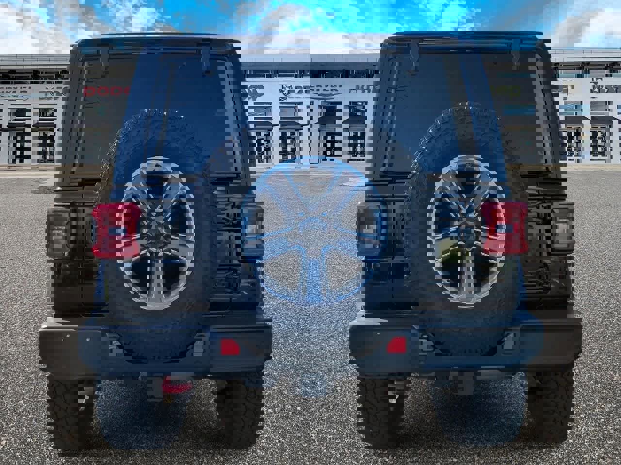 Used 2021 Jeep Wrangler Unlimited Sahara image 7