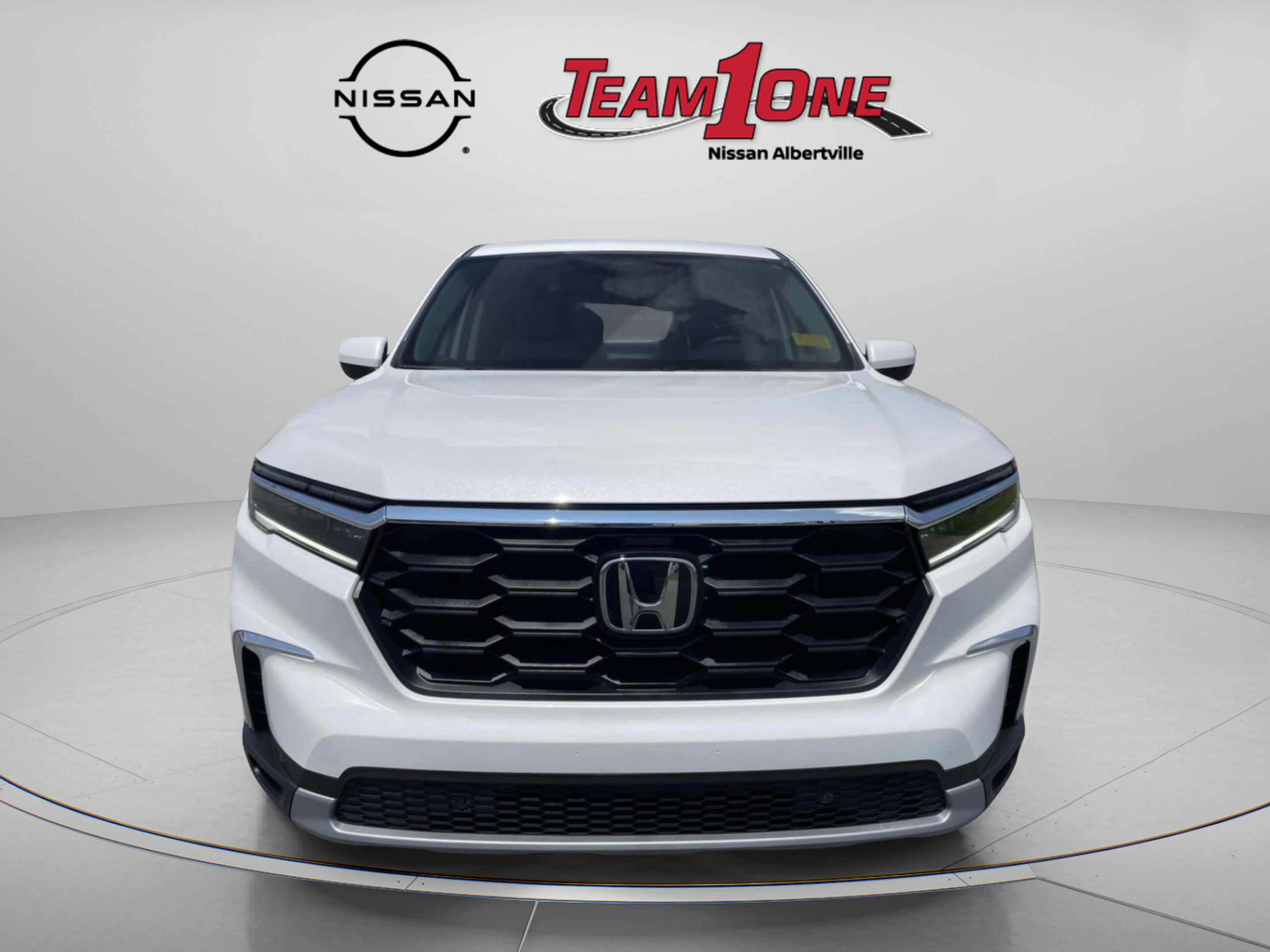 Used 2025 Honda Pilot EX-L image 2
