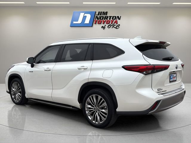 Used 2020 Toyota Highlander Platinum FWD image 7