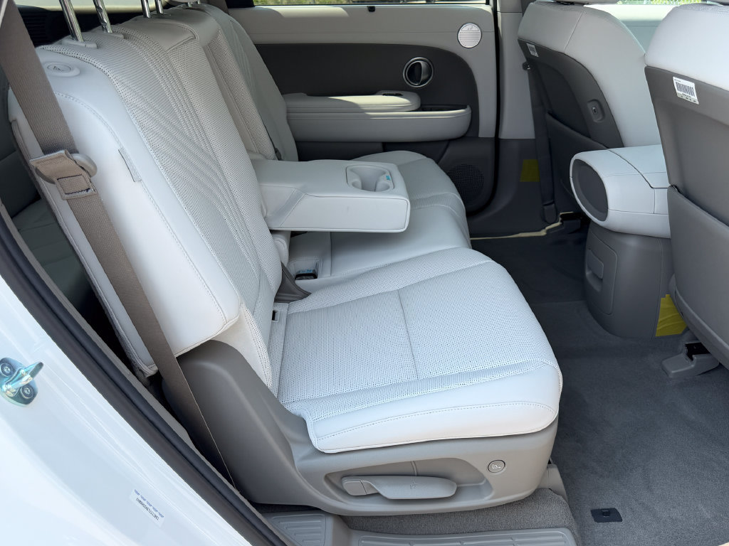 New 2026 Hyundai Palisade SEL Premium FWD image 9