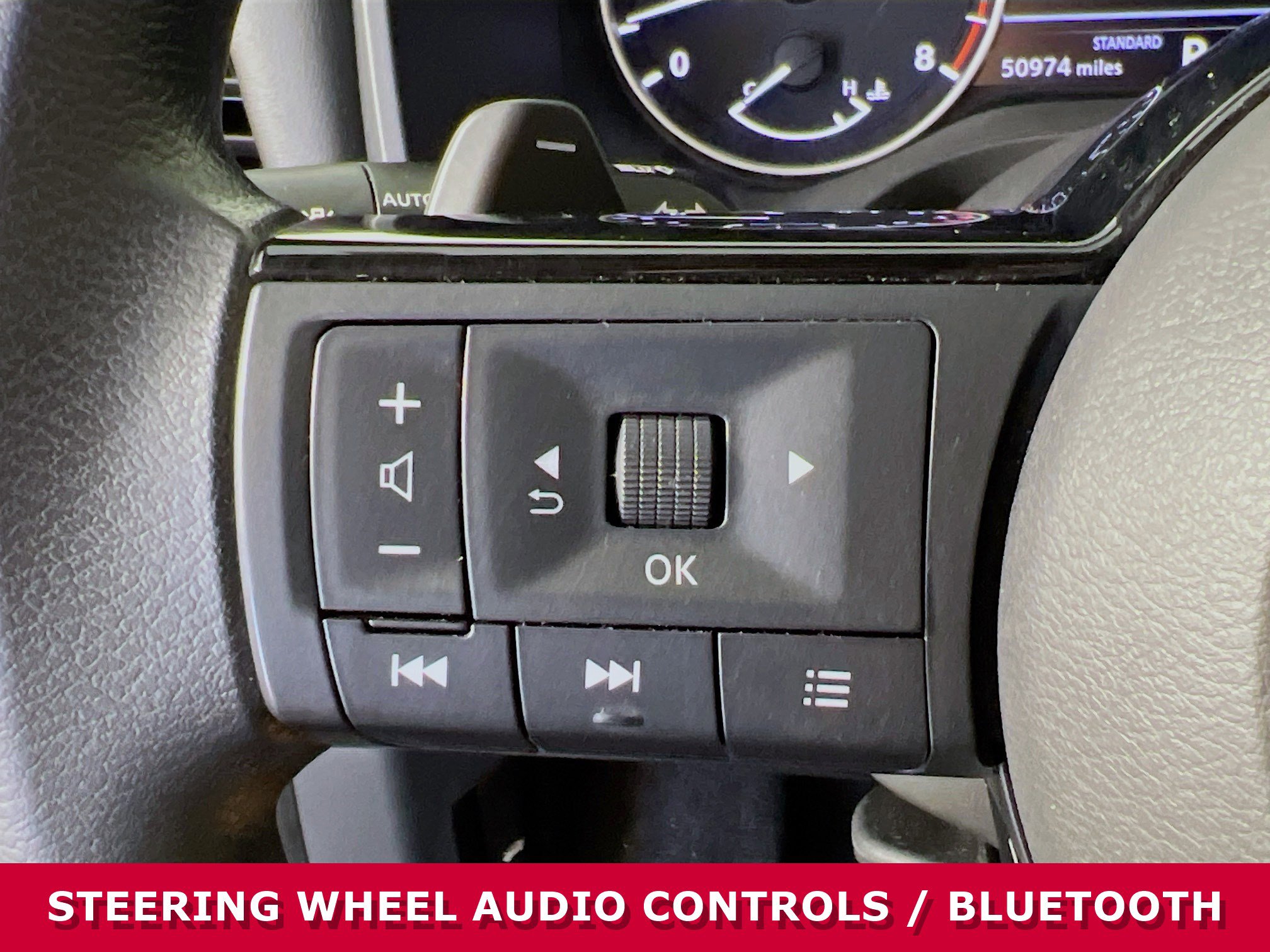 Used 2021 Nissan Rogue SV image 14