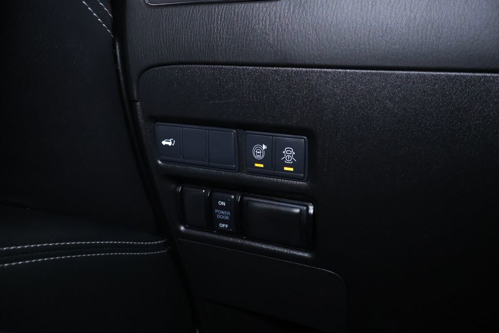 Used 2020 Nissan Armada SL w/ Premium Package image 27